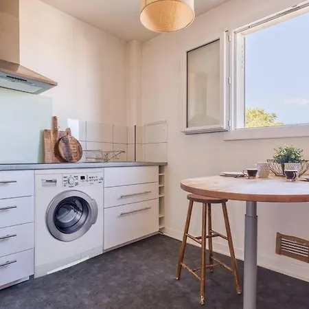 Apartment Lumineux, Chaleureux Et Spacieux T2 Parking Wifi