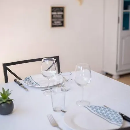 Lumineux, Chaleureux Et Spacieux T2 Parking Wifi Appartement